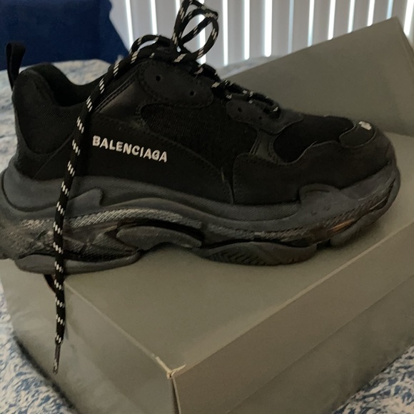 Balenciaga TripleS - Picture 11 of 15